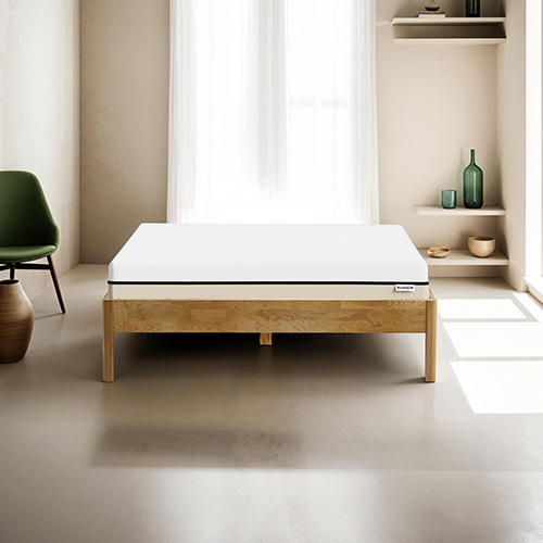 Ensemble lit 140x190 en chêne massif Aina + Matelas Hybride à ressorts ensachés et mémoire de forme - Spring Elite