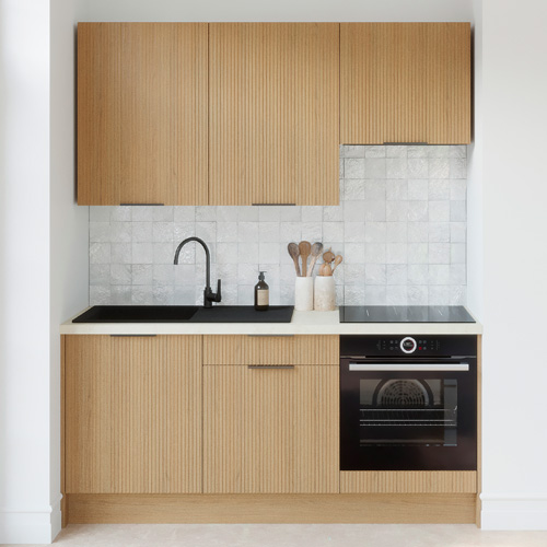 Ensemble de 6 meubles de cuisine - L. 185 cm - chêne clair cannelé - Cannele