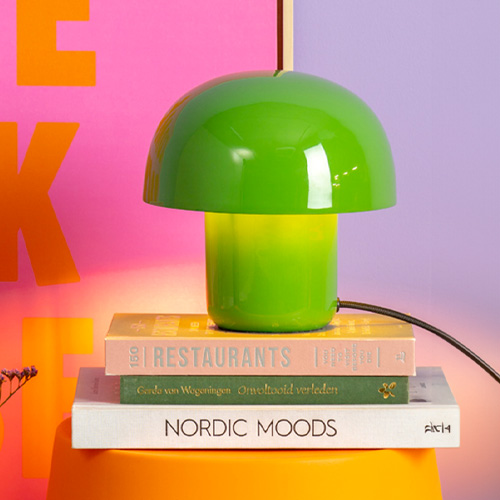 Lampe à poser champignon en métal émaillé vert vif - Fat Mushroom Mini