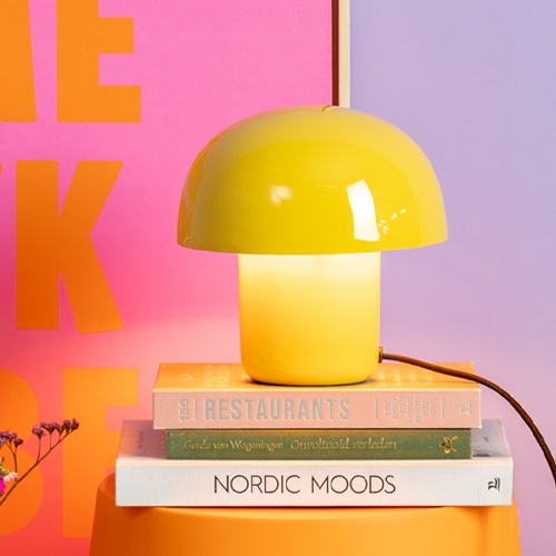 Lampe à poser champignon en métal émaillé jaune vif - Fat Mushroom Mini