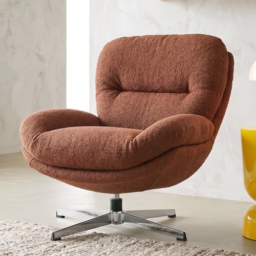 Fauteuil pivotant en tissu bouclé rouille et piètement chromé - Oli
