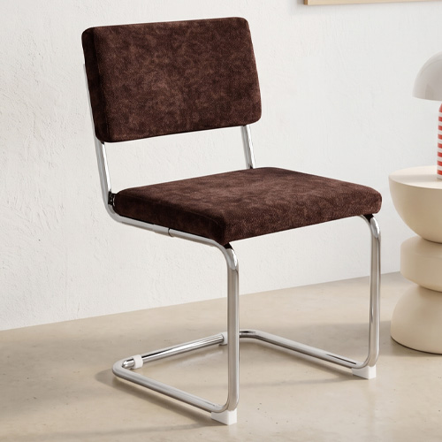Lot de 2 chaises en tissu chenille marron et piètement chromé - Dulce