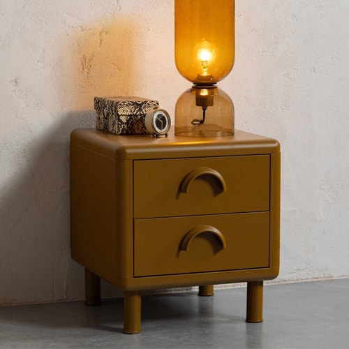 Table de chevet 2 tiroirs arrondie en métal jaune miel 45 cm - Rune