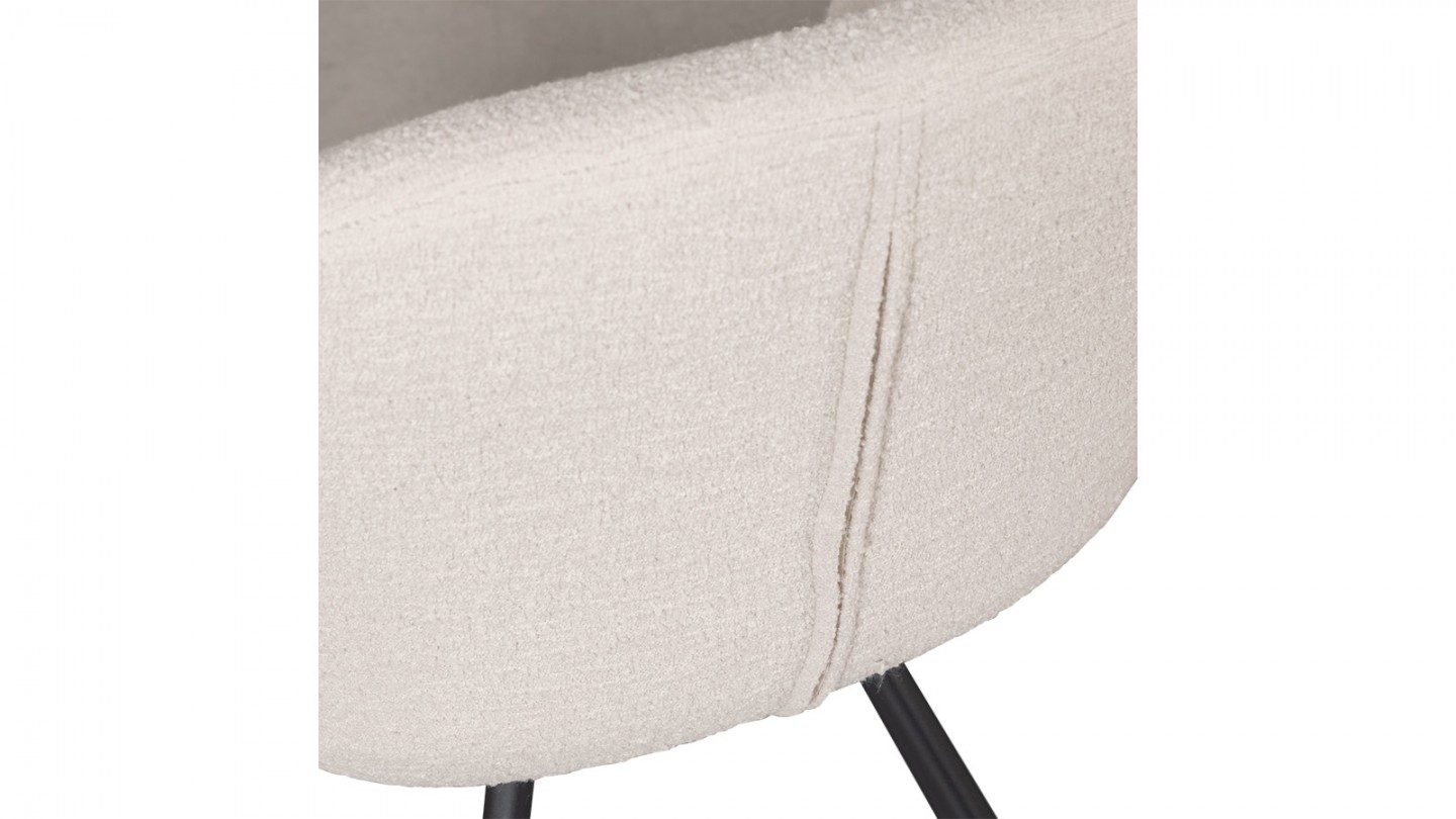 Fauteuil de table en tissu bouclé écru - Juno