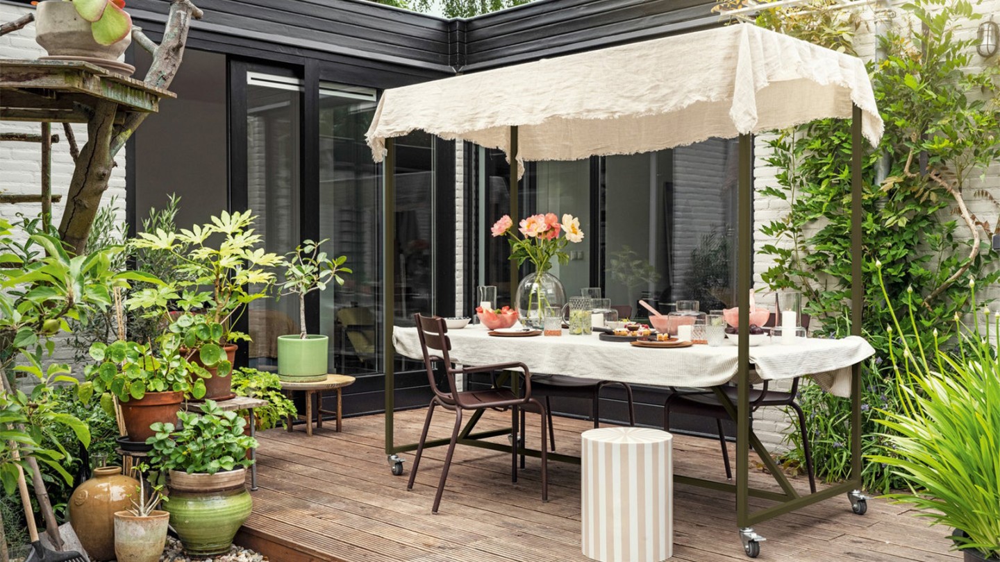 Table de jardin sur roulettes en bois eucalyptus 220cm - Blue Sky