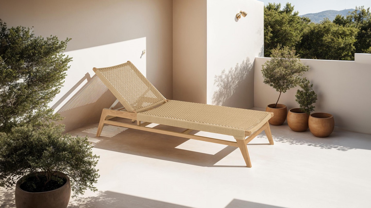 Bain de soleil en teck naturel et rotin synthétique beige VALERIA