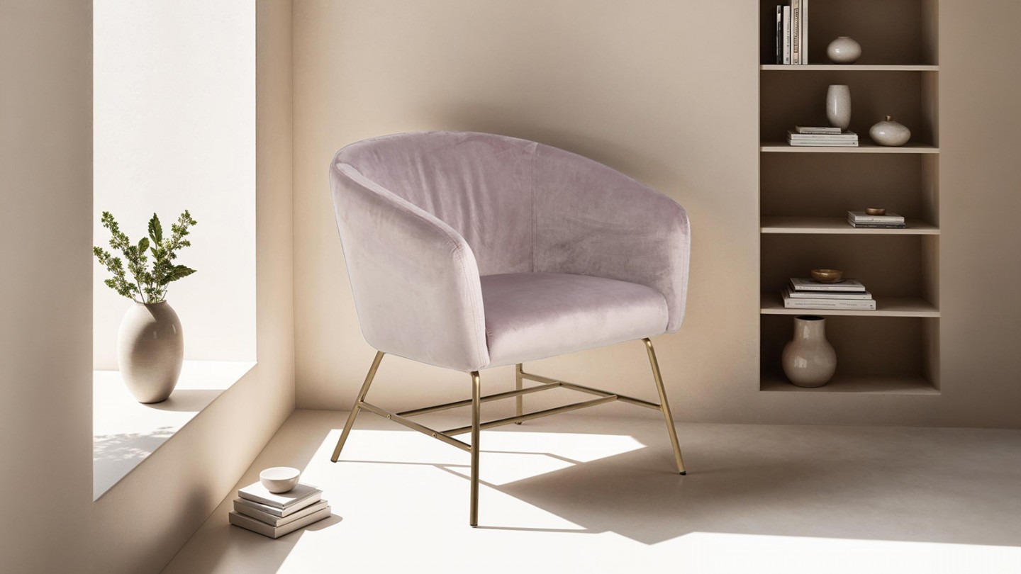 Fauteuil en velours rose et piètement en métal doré - Ramsey