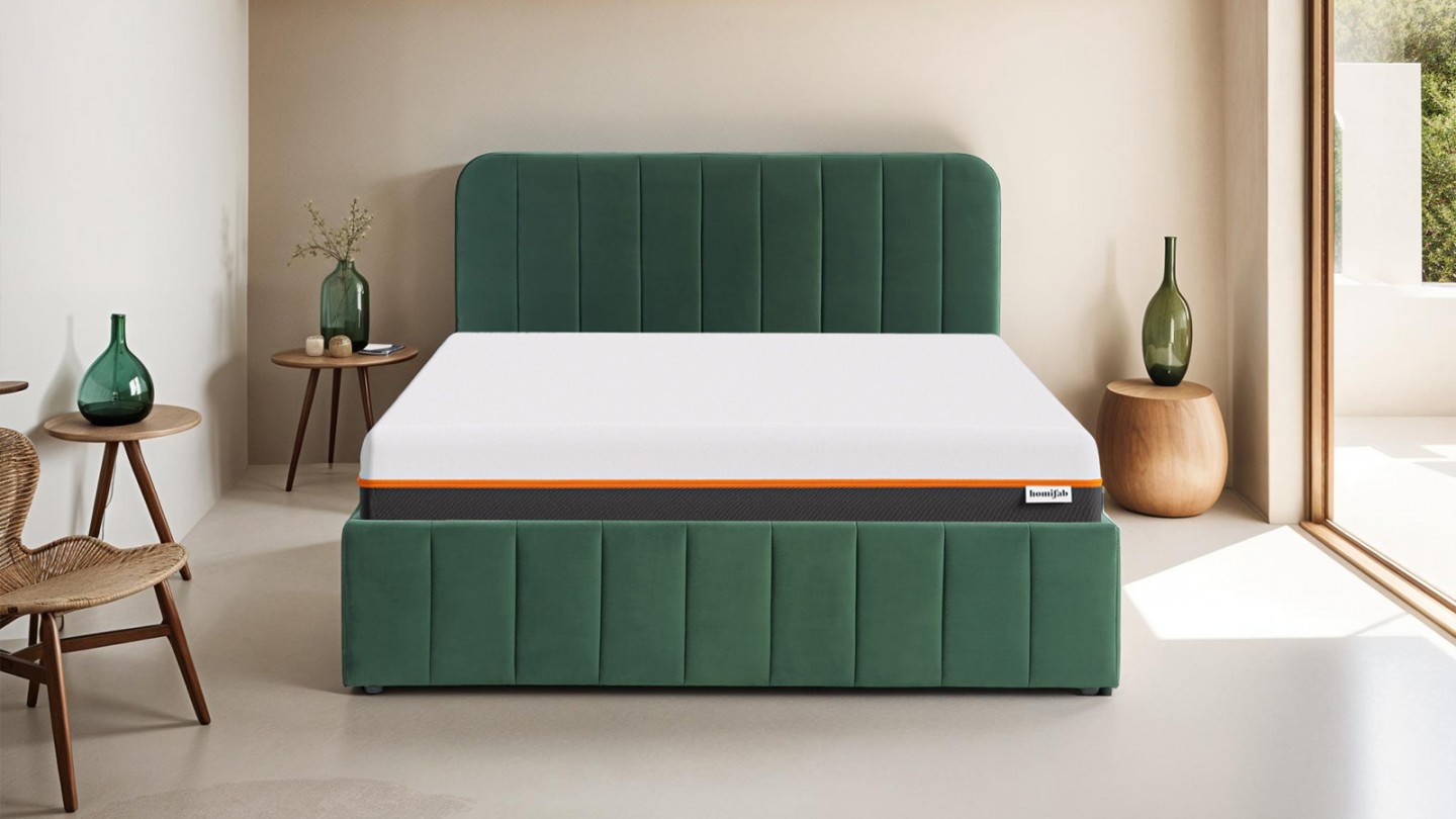 Ensemble lit coffre 140x190 en velours vert Ava + Matelas mousse gel à mémoire de forme, double confort - Dual Confort