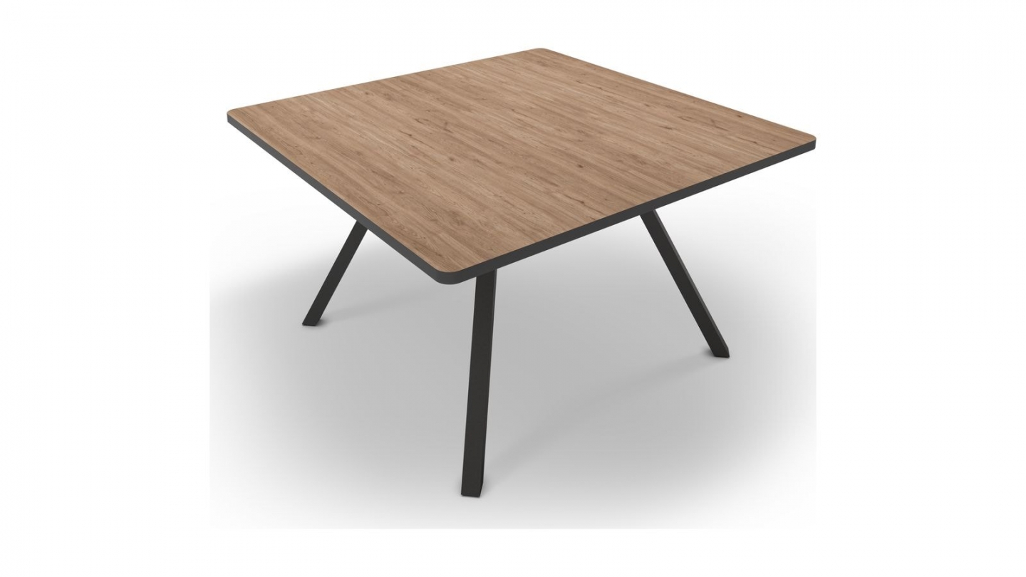 Table à manger carrée effet chêne L136xH77 cm - Brann