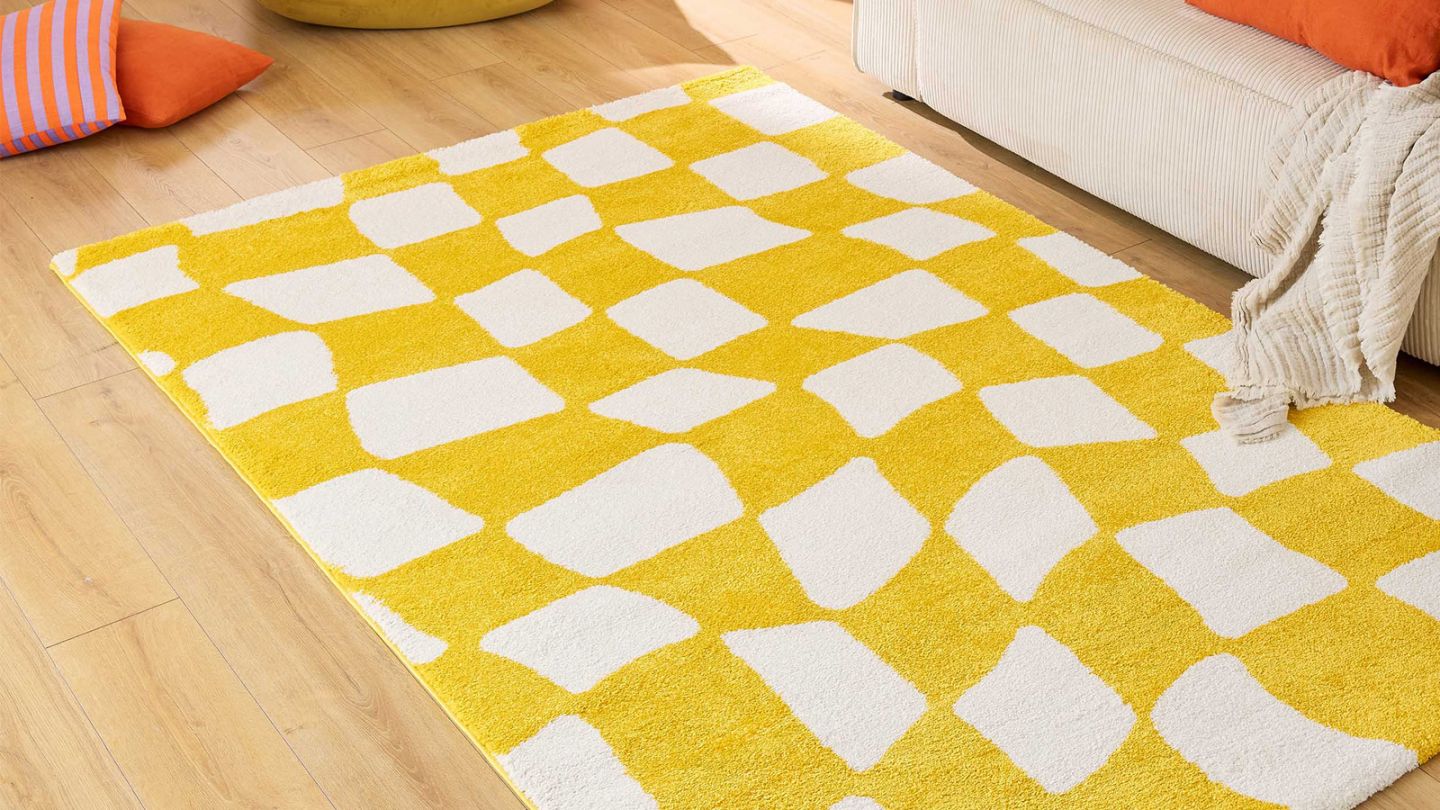 Tapis rétro à damier jaune 120x160 cm - Nahia