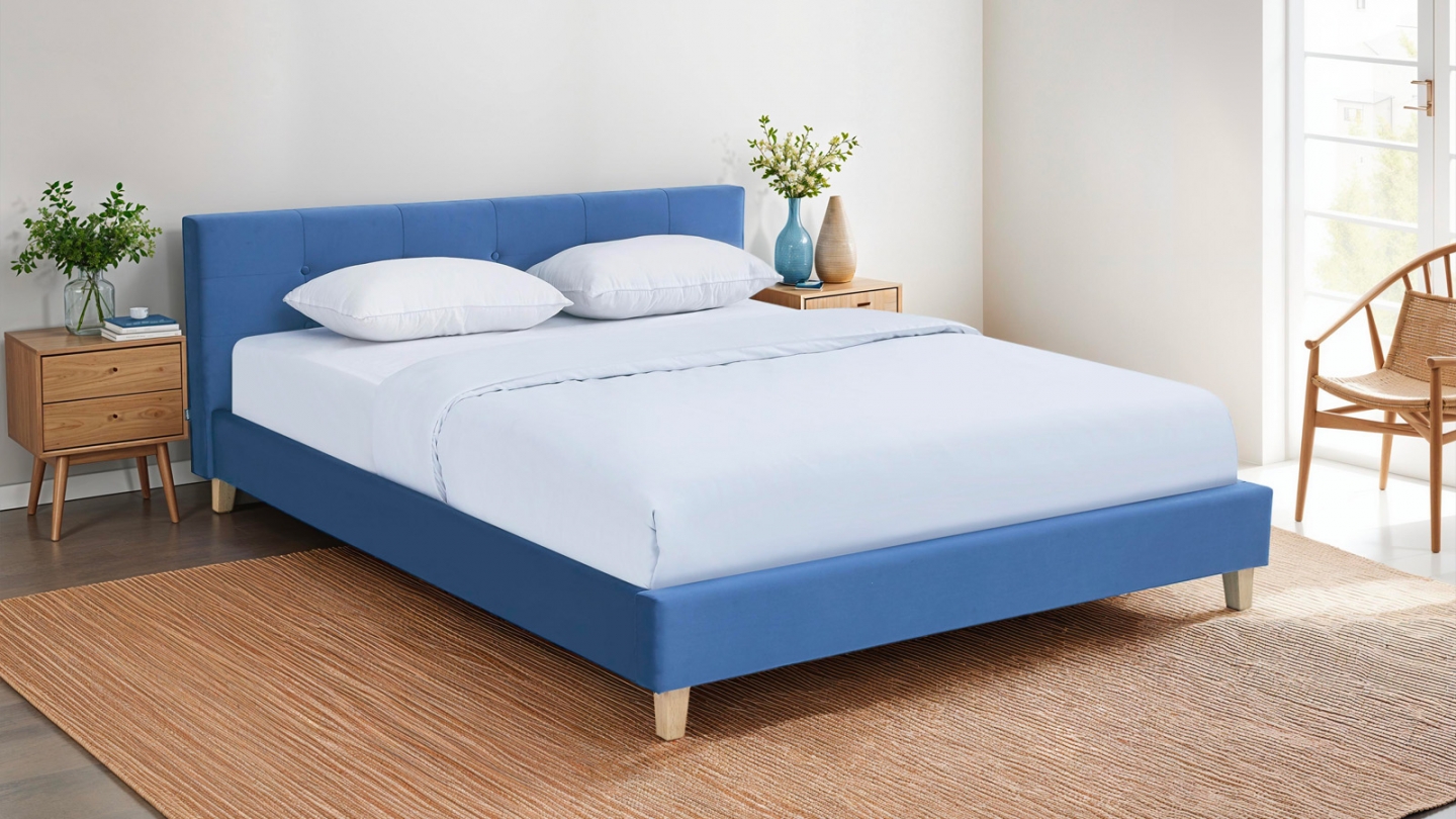 Lit adulte 160x200 cm avec tête de lit capitonnée en velours bleu - Milo