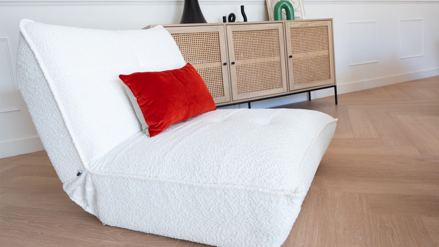 Fauteuil lounge en tissu bouclé beige - Matis