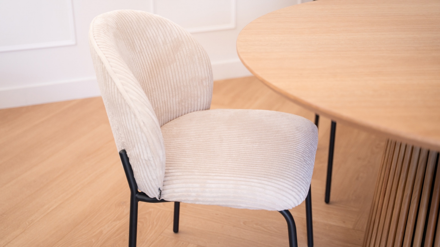 Lot de 2 chaises de salle à manger en velours côtelé beige - piètement en métal noir - Noé