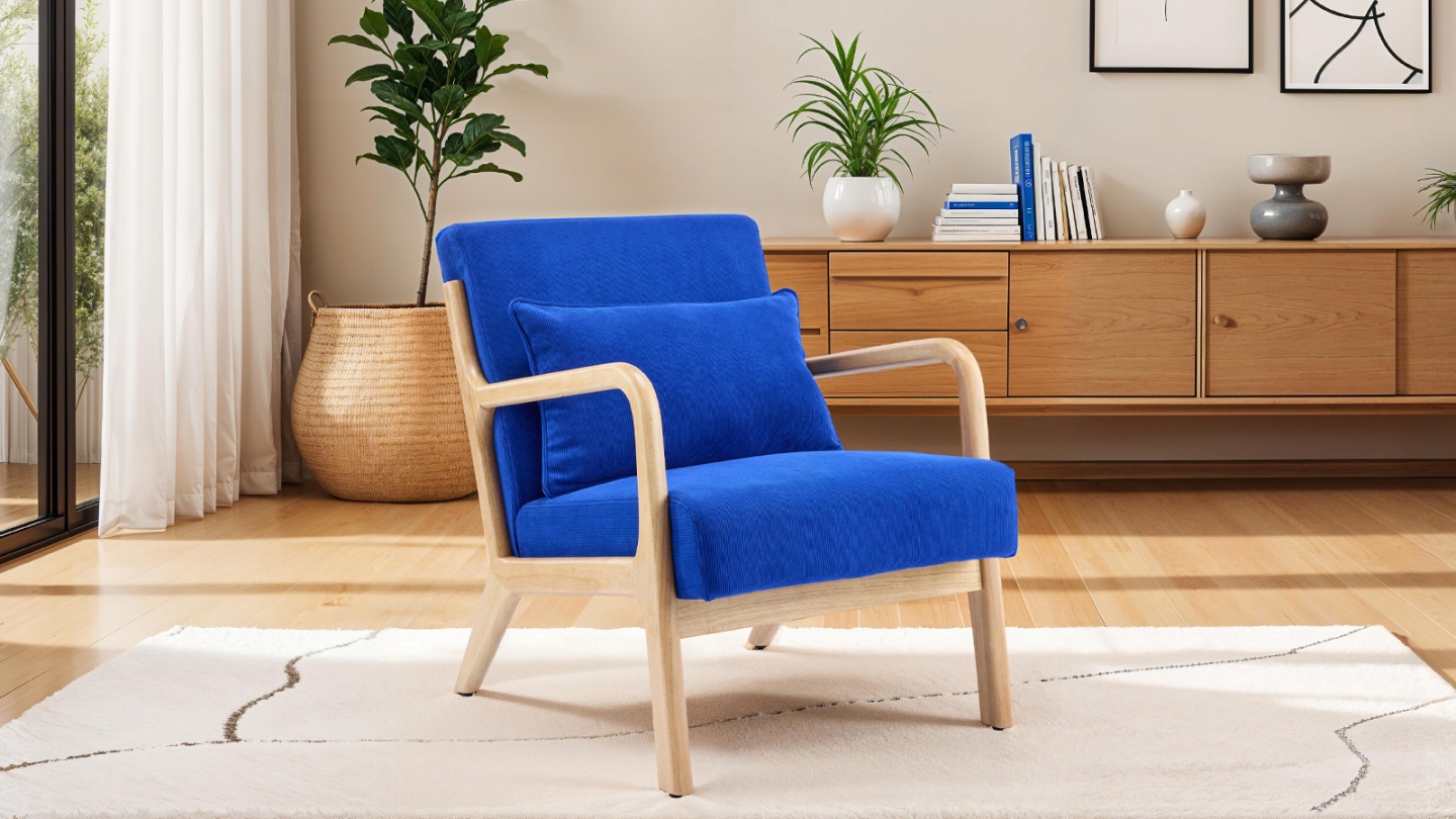 Fauteuil en bois et velours côtelé bleu électrique - Lanna