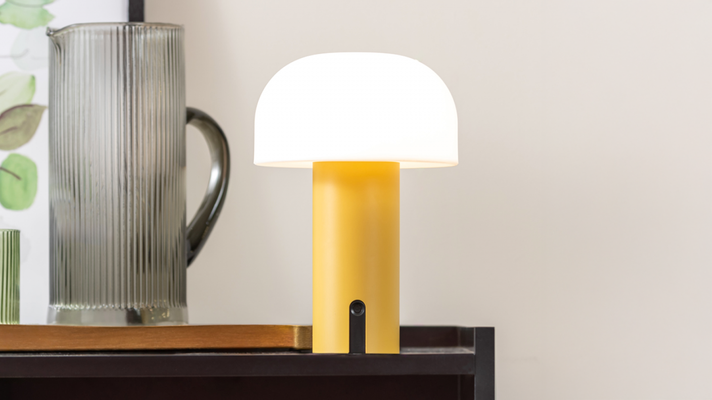 Lampe de table champignon LED en métal jaune - Luca
