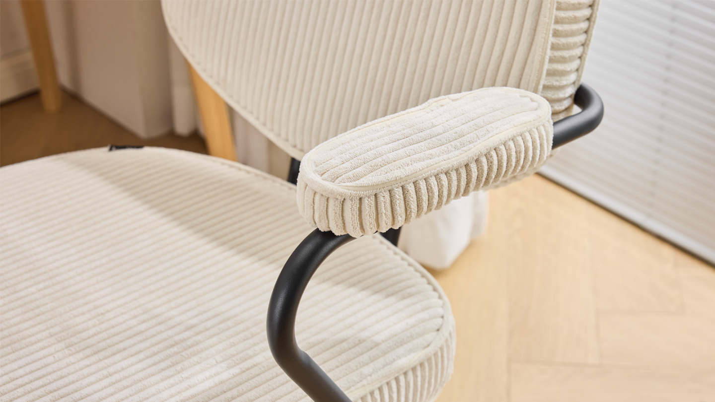 Fauteuil de bureau pivotant et réglable en hauteur en velours côtelé beige - Ann