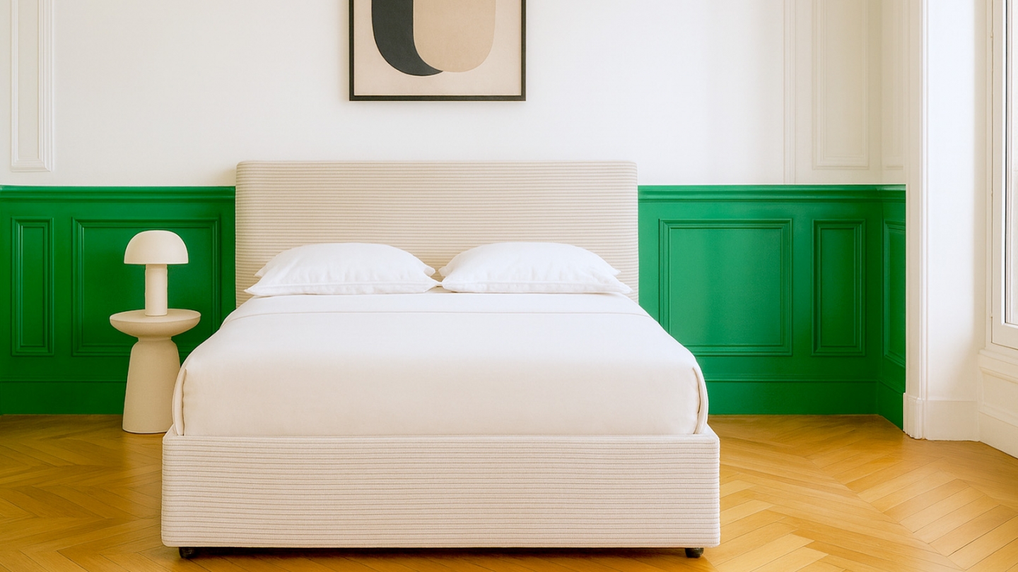 Lit coffre adulte 180x200 cm avec tête de lit capitonnée en velours côtelé beige et sommier - Tina