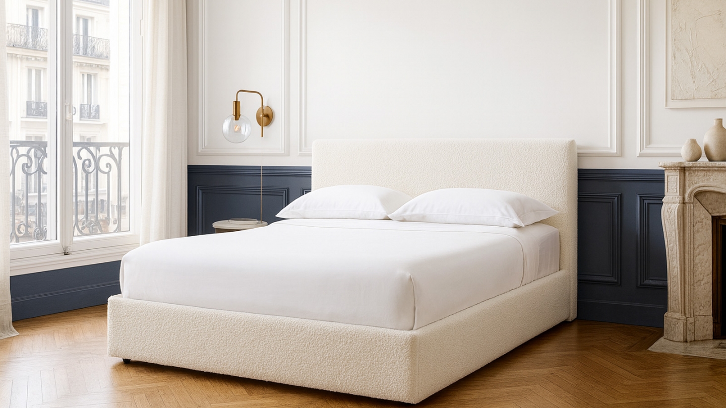 Lit coffre adulte 160x200 cm avec tête de lit matelassée en tissu bouclé beige et sommier - Tina