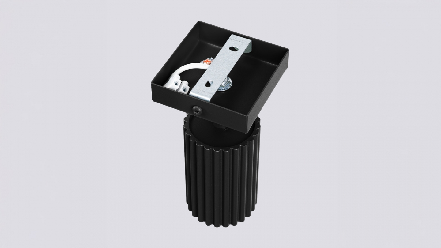 Applique en aluminium cannelé noir - Karbon