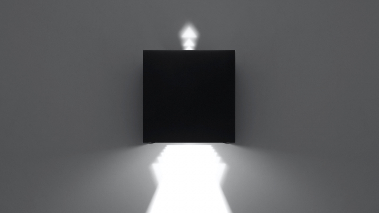 Applique cubique pour l'extérieur en aluminium noir - Luca