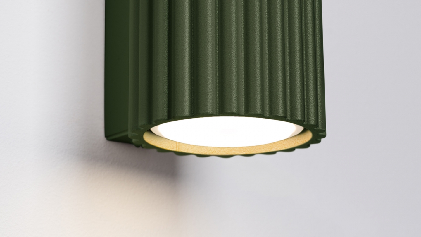 Applique en aluminium cannelé 10 cm vert olive - Karbon