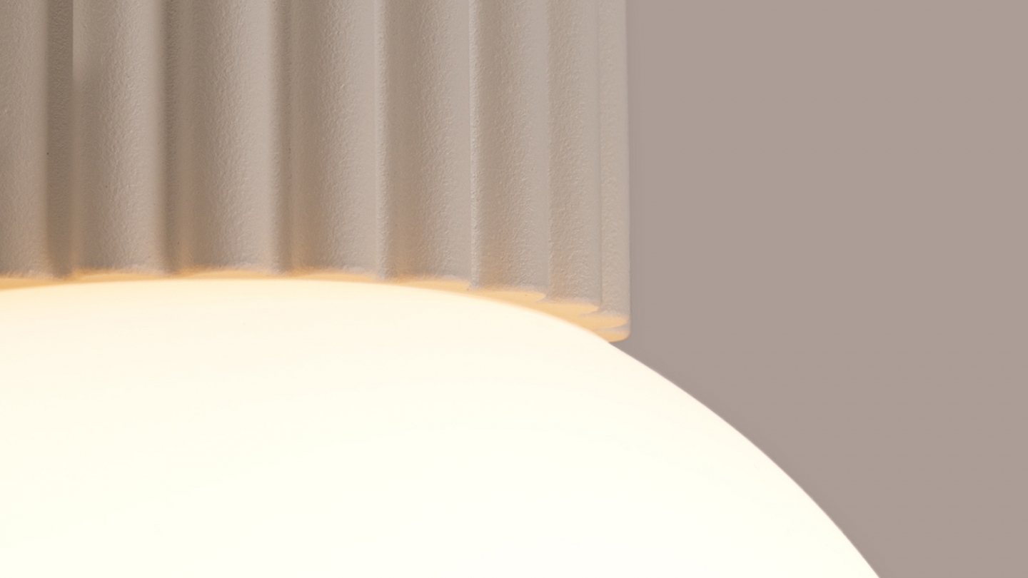 Plafonnier en aluminium cannelé beige - Halo