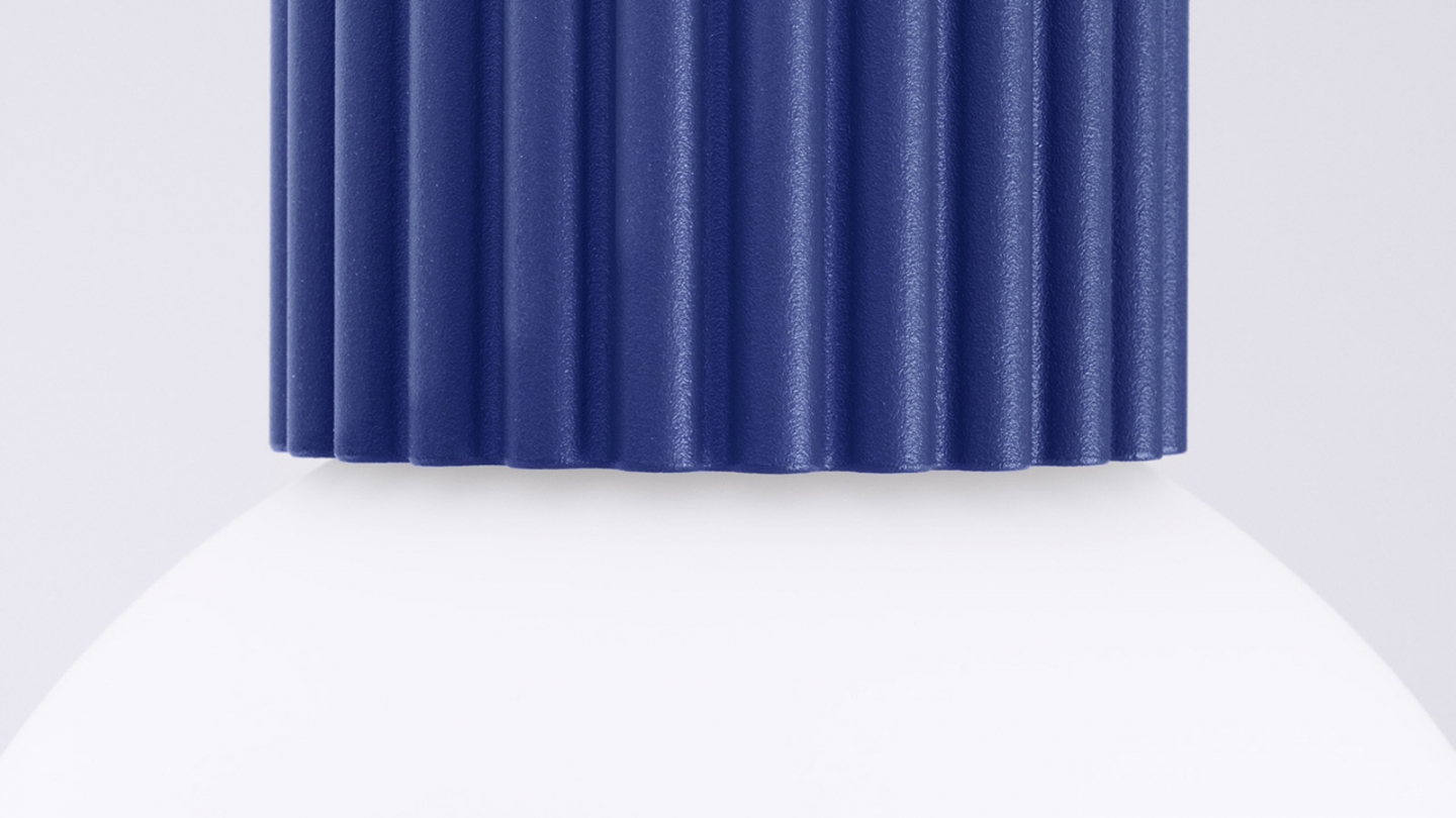 Plafonnier en aluminium cannelé bleu marine - Halo