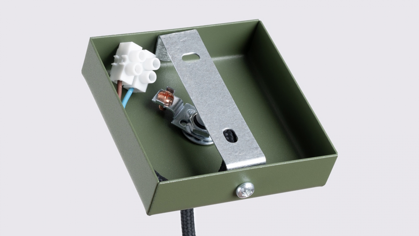 Suspension en aluminium cannelé vert olive - Karbon