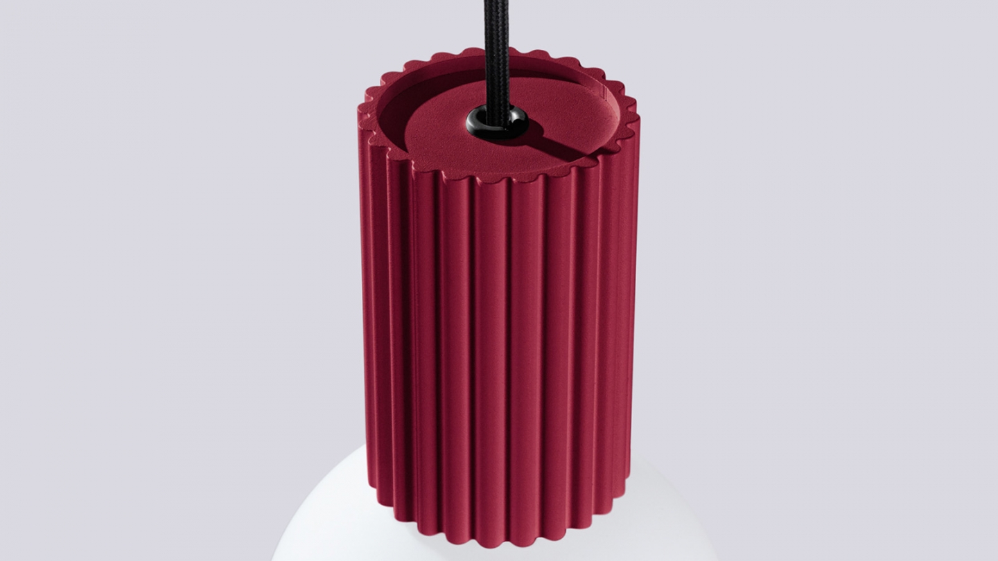 Suspension en aluminium cannelé bordeaux - Halo