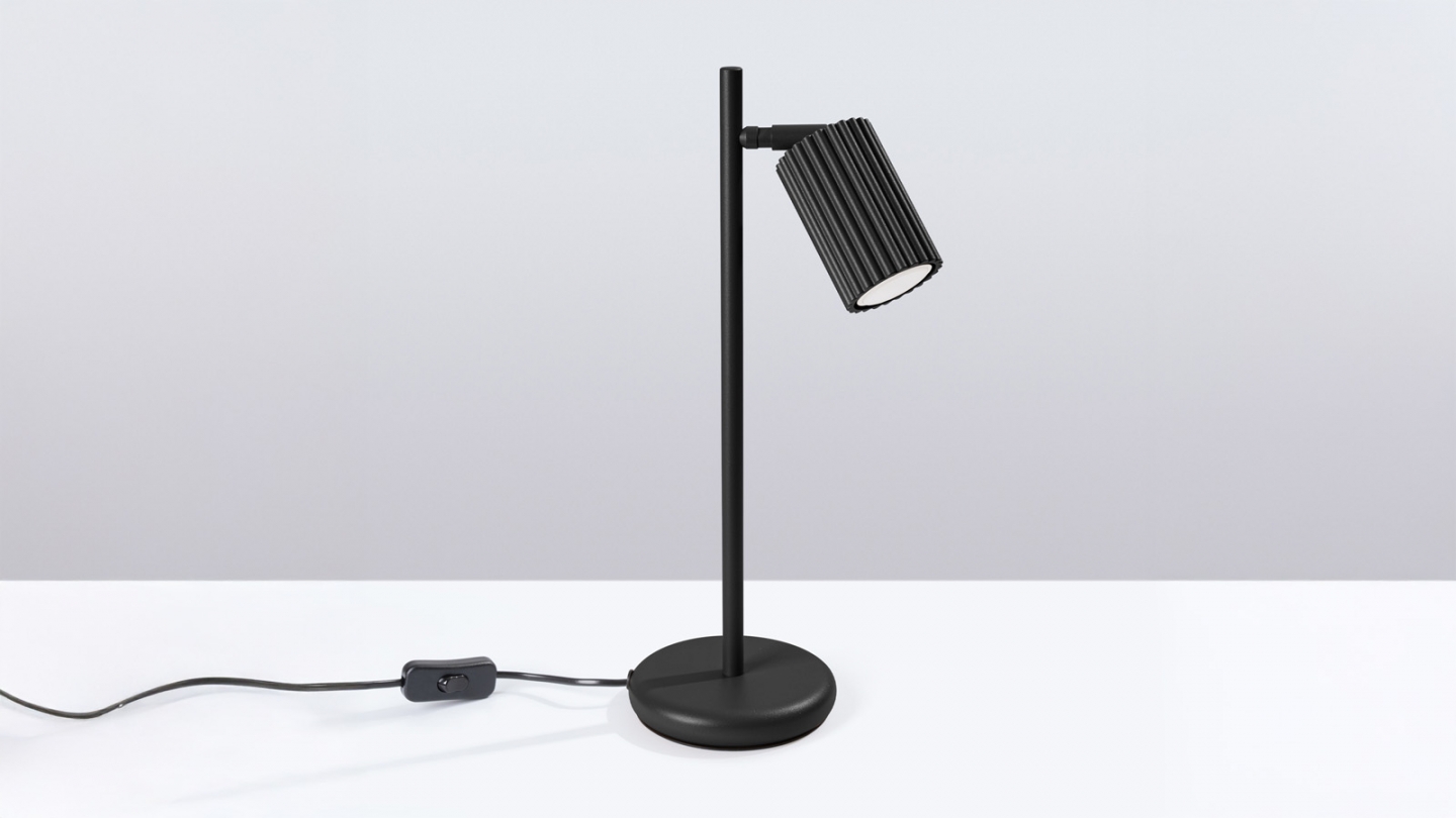 Lampe à poser en aluminium cannelé noir - Karbon Lampe à poser en aluminium cannelé noir - Karbon
