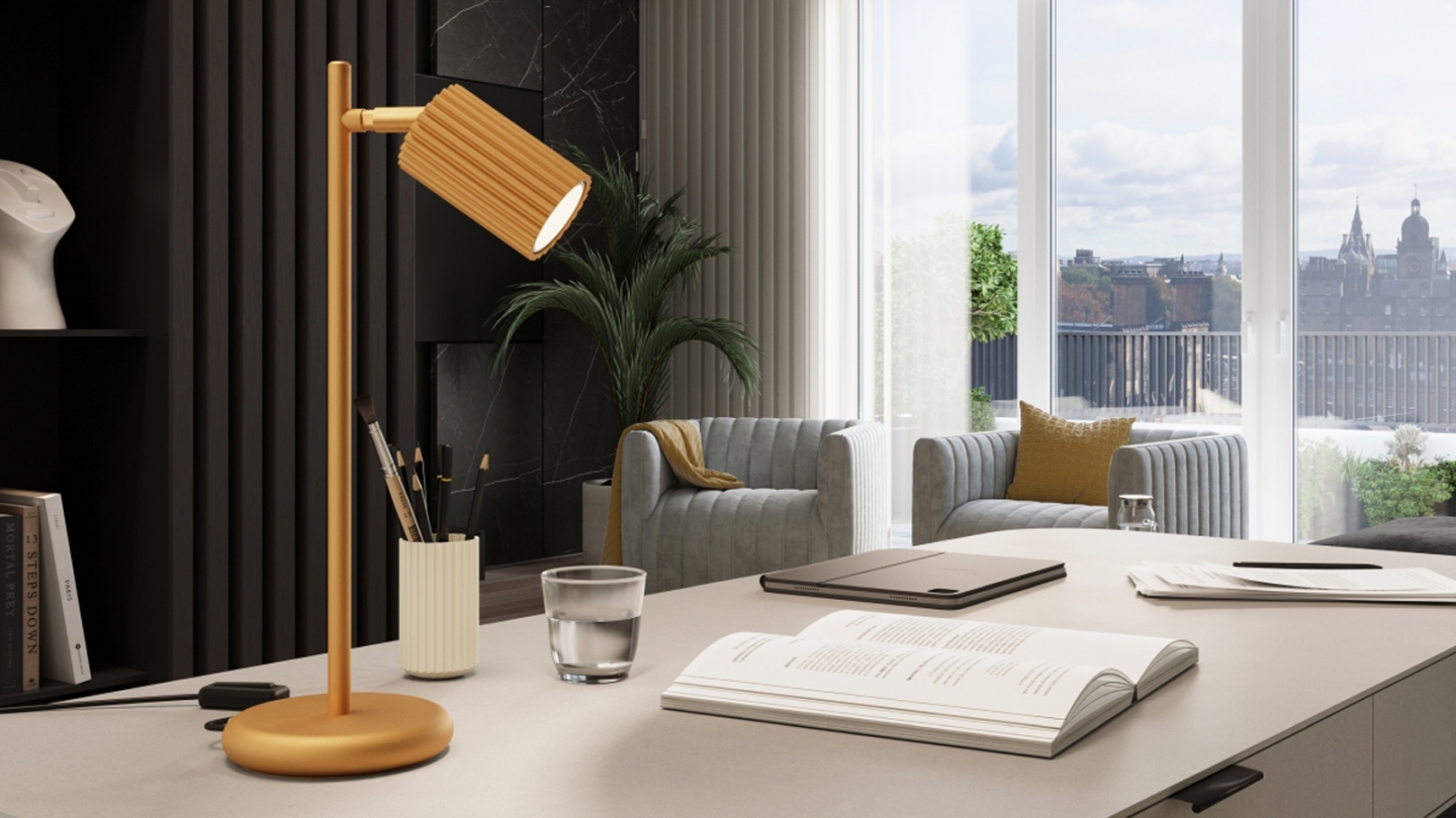 Lampe à poser en aluminium cannelé or - Karbon Lampe à poser en aluminium cannelé or - Karbon