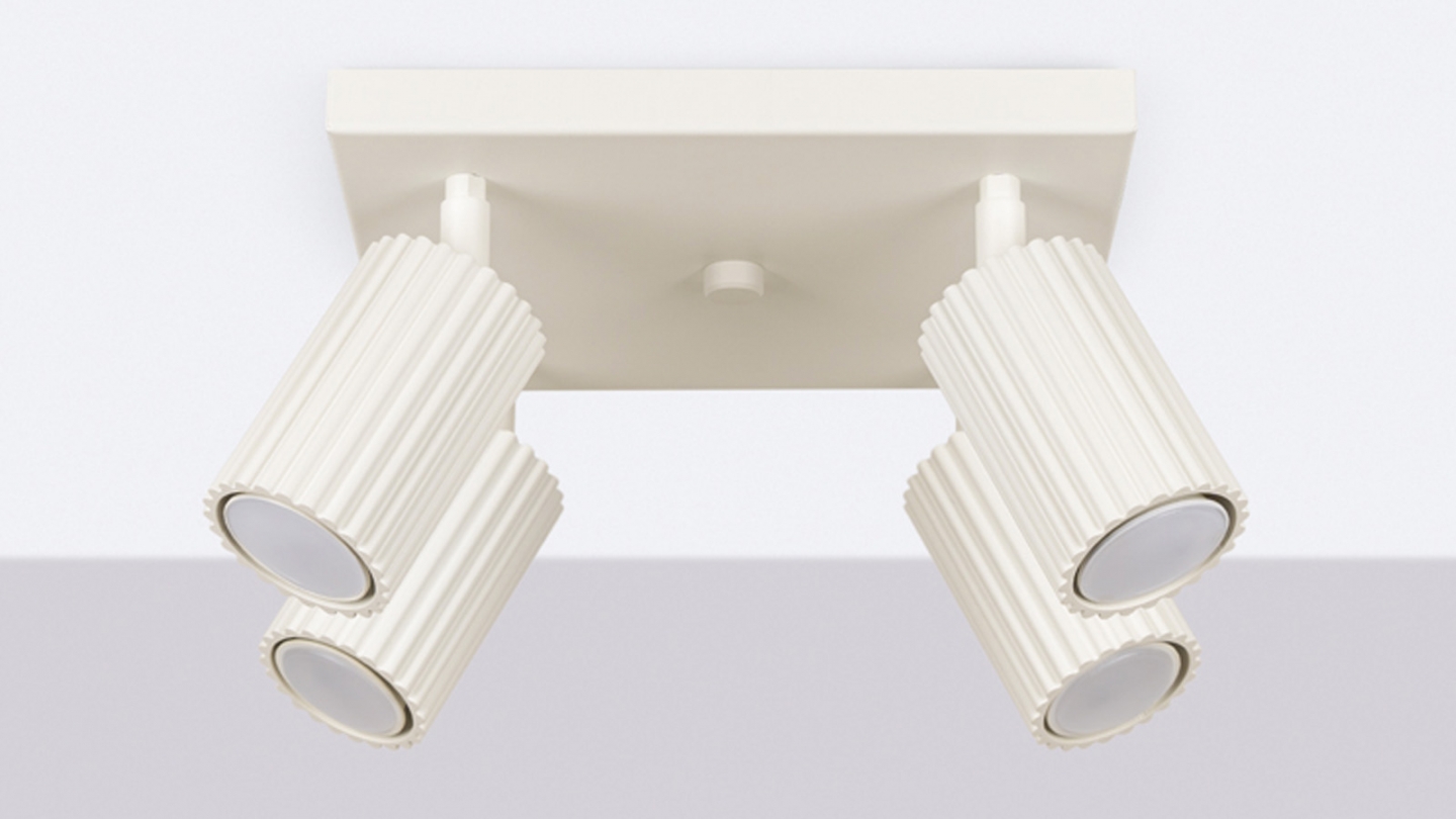 Plafonnier carré en aluminium cannelé 4 ampoules beige - Karbon Plafonnier carré en aluminium cannelé 4 ampoules beige - Karbon