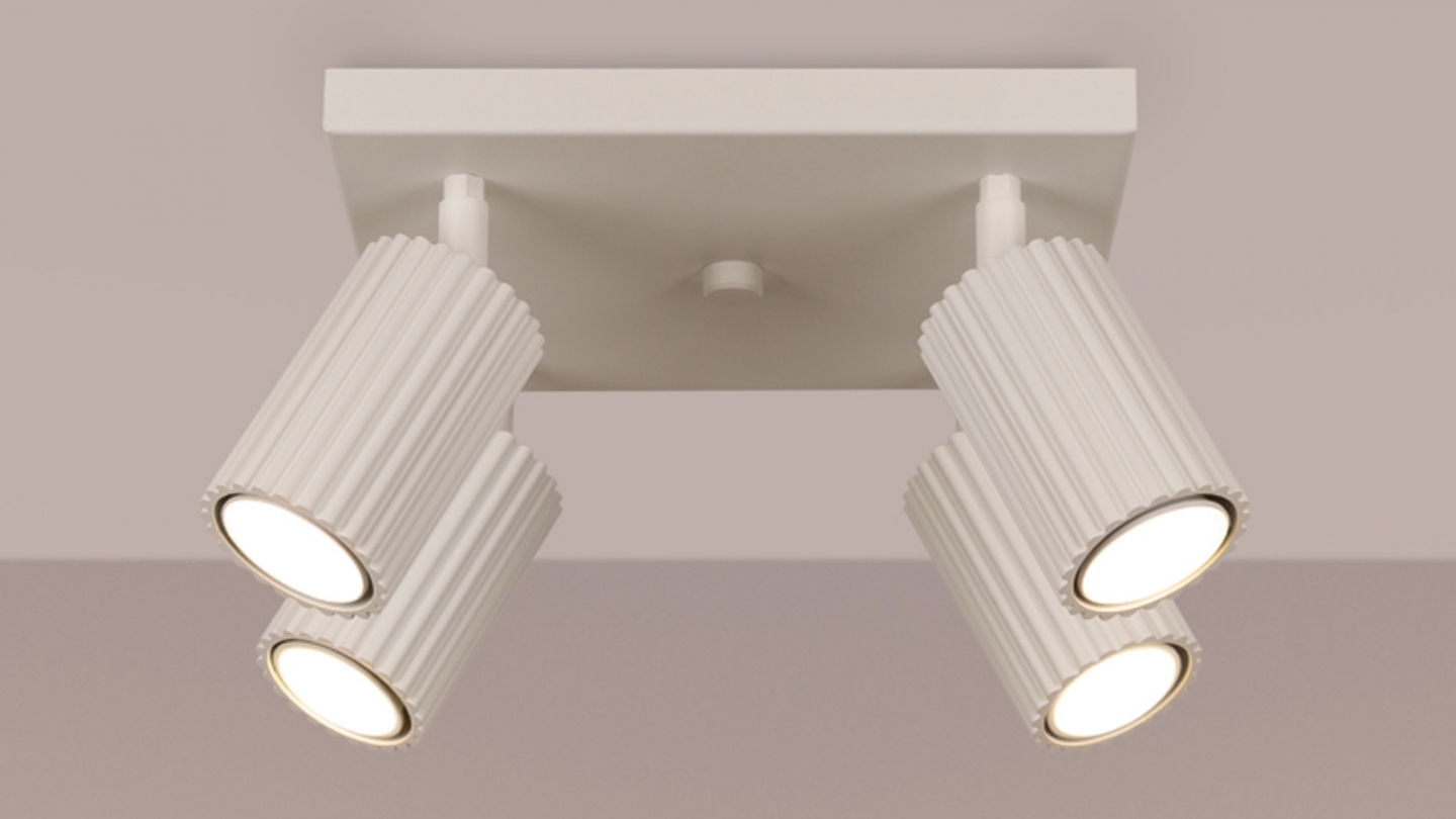 Plafonnier carré en aluminium cannelé 4 ampoules beige - Karbon Plafonnier carré en aluminium cannelé 4 ampoules beige - Karbon