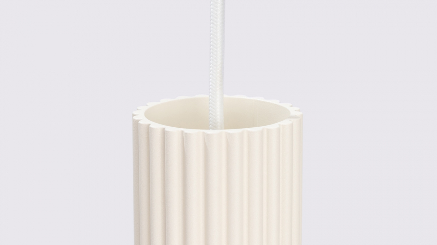 Suspension en aluminium cannelé 3 ampoules - Karbon Suspension en aluminium cannelé 3 ampoules - Karbon