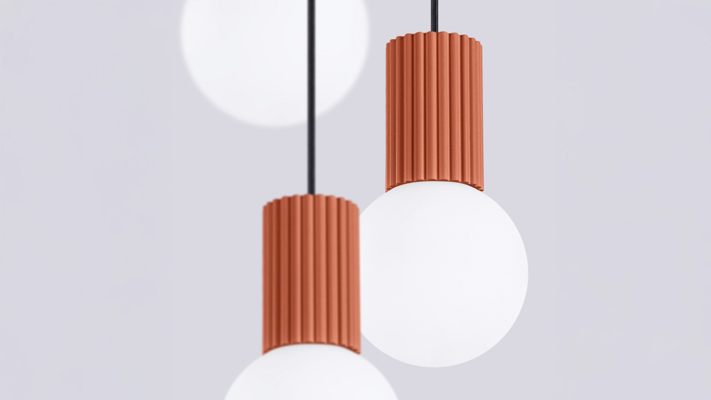 Suspension en aluminium cannelé 3 ampoules terracotta - Halo Suspension en aluminium cannelé 3 ampoules terracotta - Halo