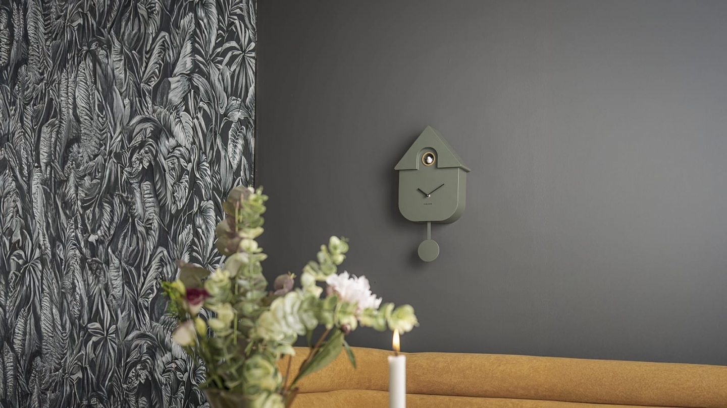 Horloge murale en métal vert kaki - Modern Cuckoo Horloge murale en métal vert kaki - Modern Cuckoo