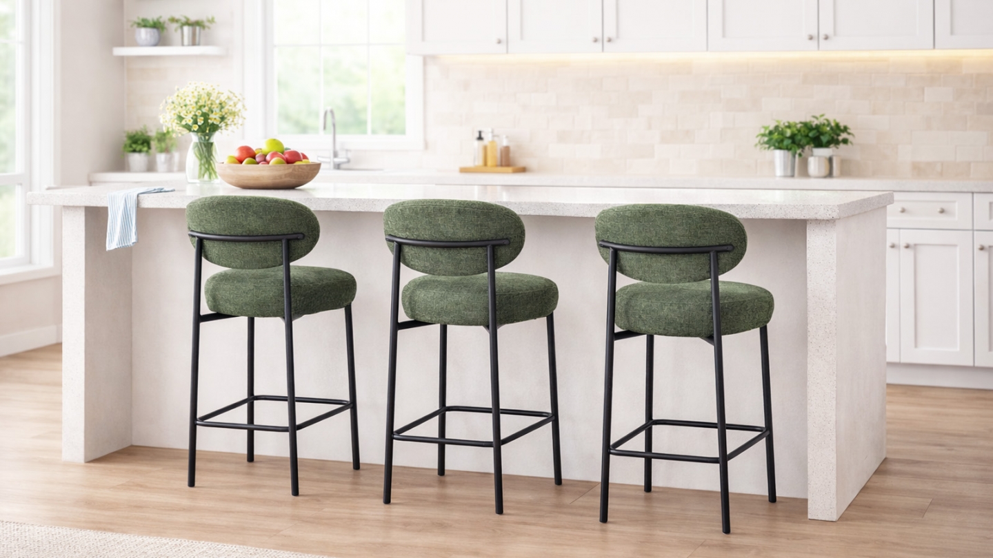 Lot de 2 tabourets de bar en tissu vert - Orla Lot de 2 tabourets de bar en tissu vert - Orla