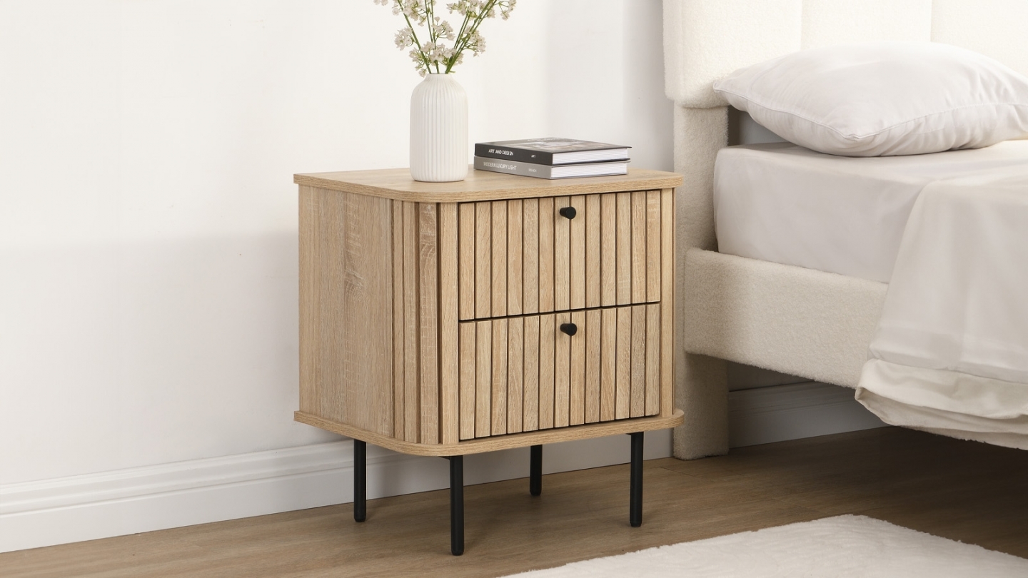 Lot de 2 tables de chevet 2 tiroirs rainurés couleur chêne L50xH55 cm - Solna Lot de 2 tables de chevet 2 tiroirs rainurés couleur chêne L50xH55 cm - Solna