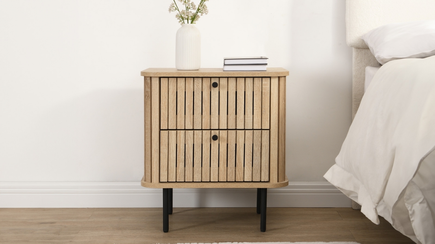 Lot de 2 tables de chevet 2 tiroirs rainurés couleur chêne L50xH55 cm - Solna Lot de 2 tables de chevet 2 tiroirs rainurés couleur chêne L50xH55 cm - Solna