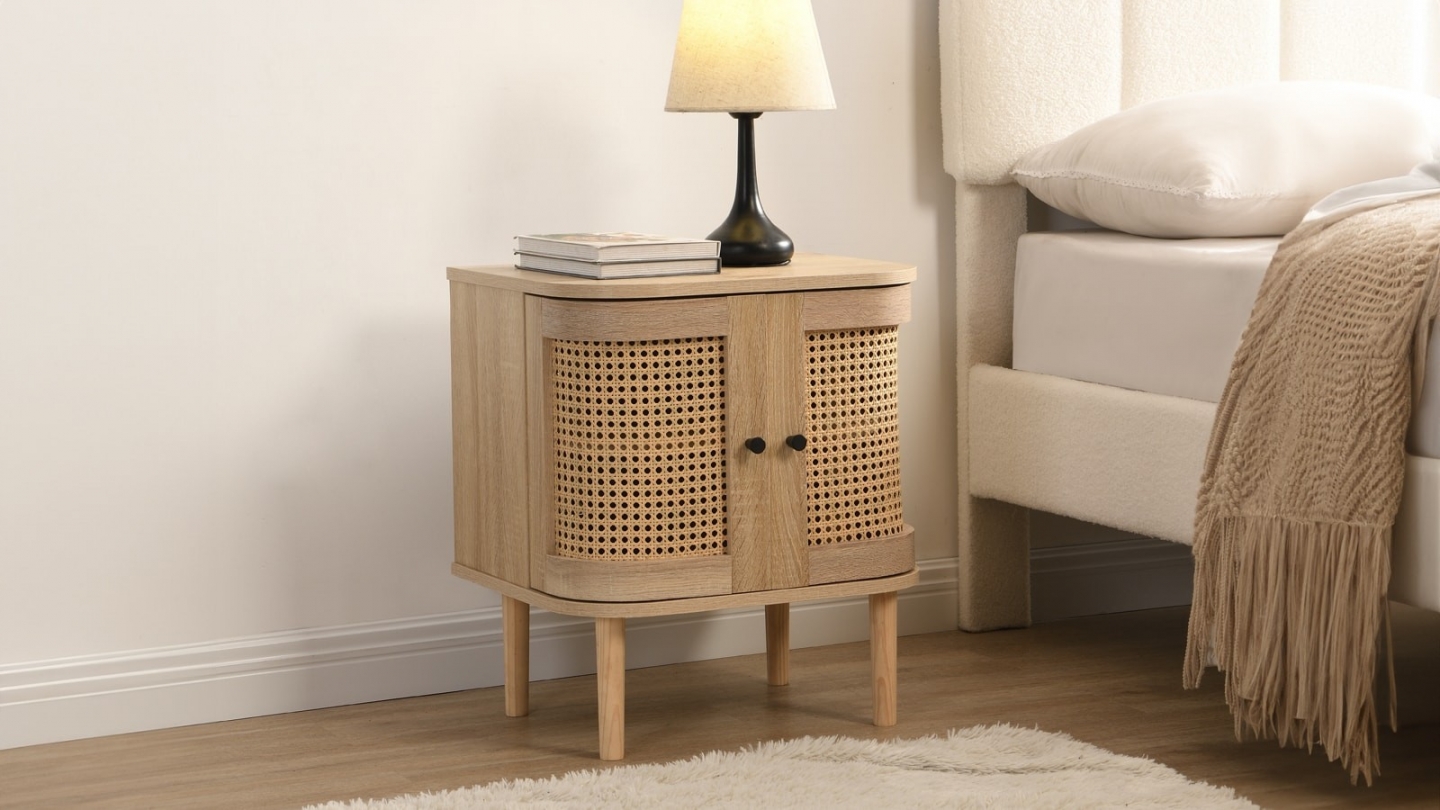 Ensemble Lit adulte 180x200 cm en velours côtelé vert kaki avec tête de lit en cannage Dalia + lot de 2 chevets Bali Ensemble Lit adulte 180x200 cm en velours côtelé vert kaki avec tête de lit en cannage Dalia + lot de 2 chevets Bali