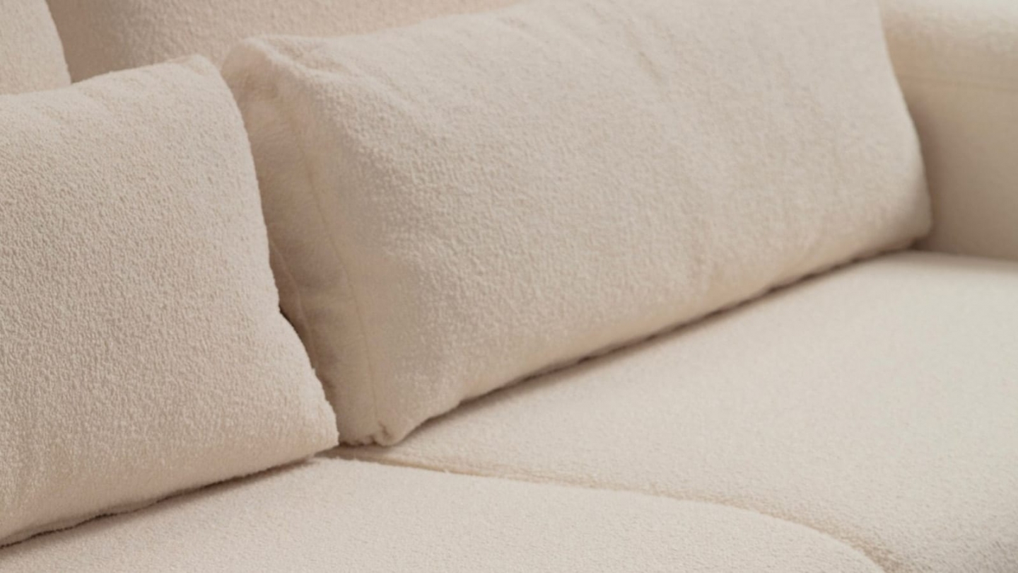 Canapé droit 2 places en tissu teddy beige - Amaya Canapé droit 2 places en tissu teddy beige - Amaya