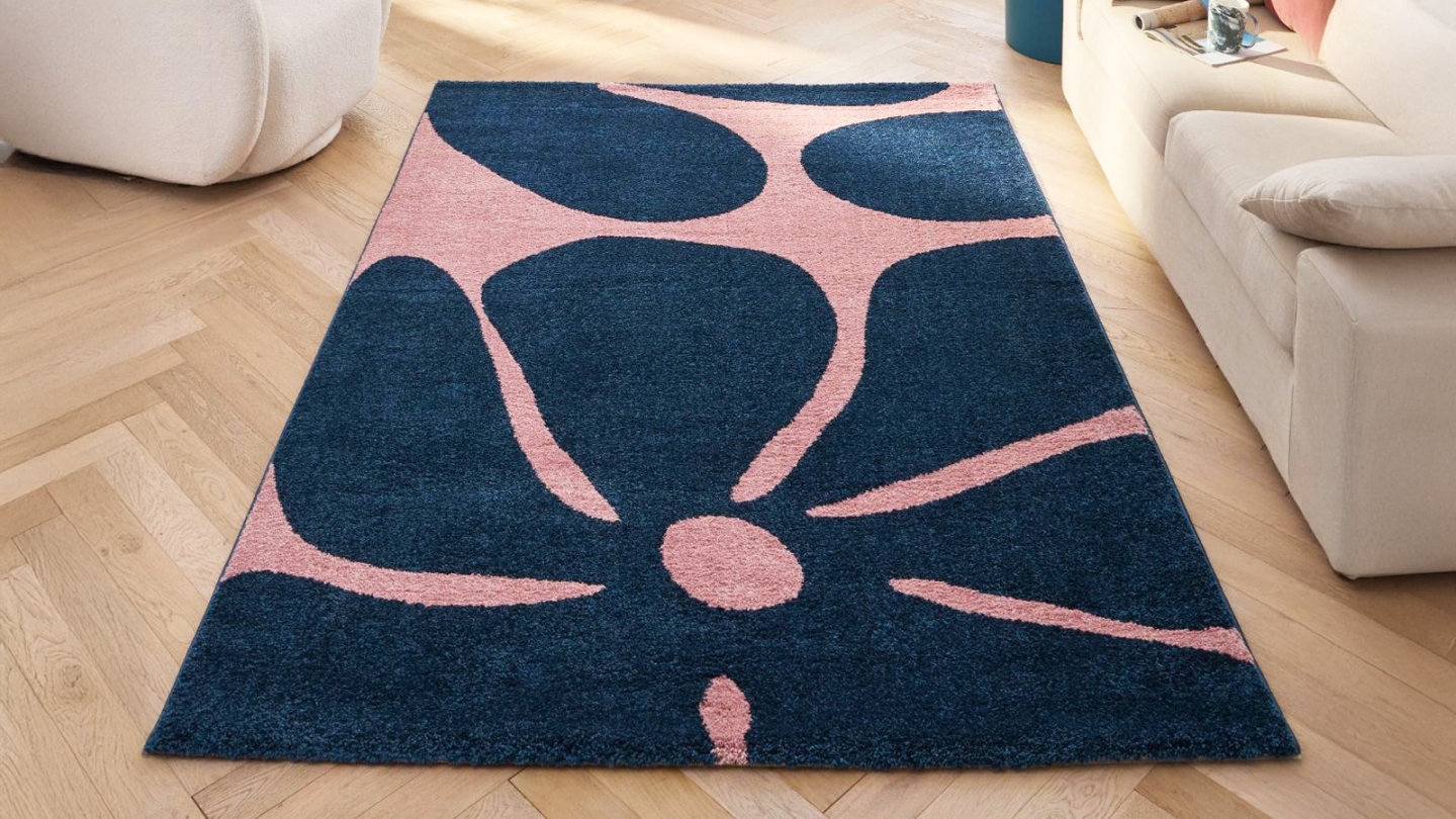 Tapis rétro style année 70 à fleurs bleu 200x280 cm - Bloom Blue Tapis rétro style année 70 à fleurs bleu 200x280 cm - Bloom Blue