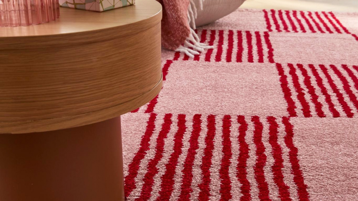 Tapis rétro damniere rouge 200x280 cm - Pop Vibes Tapis rétro damniere rouge 200x280 cm - Pop Vibes