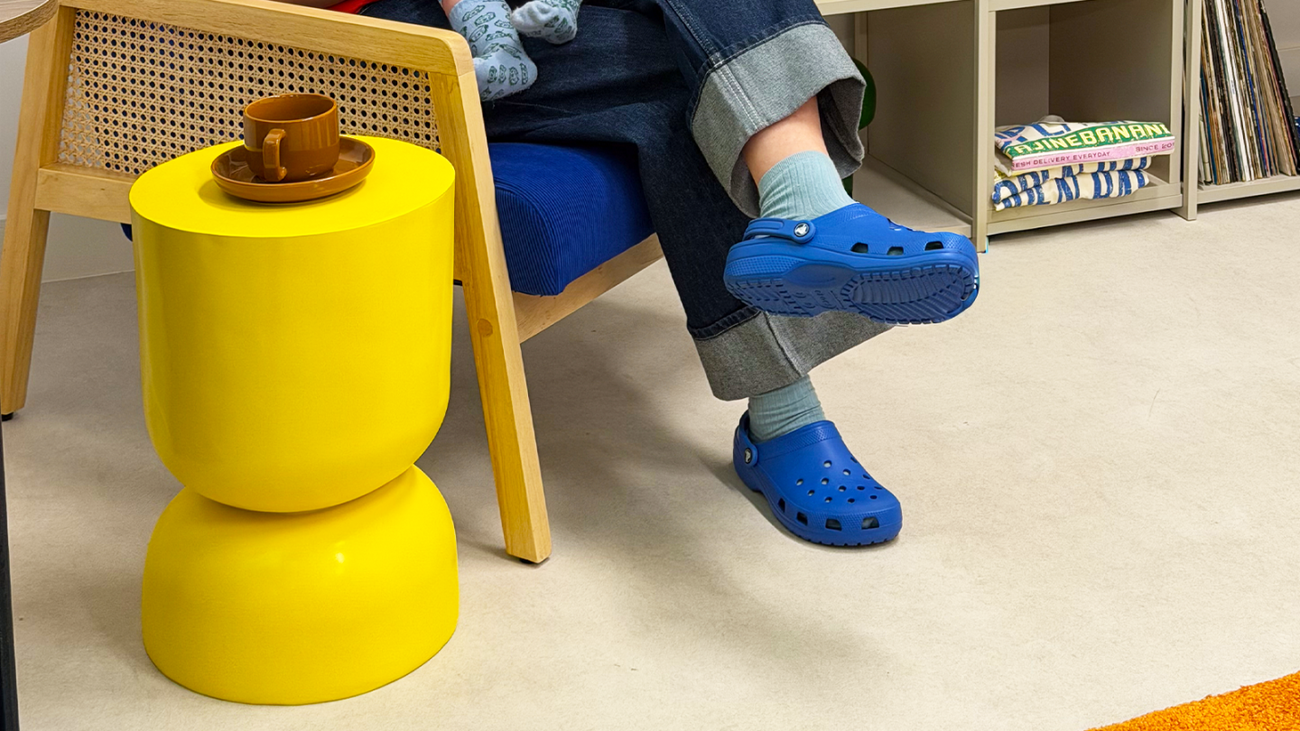 Bout de canapé en résine jaune brillant Ø31 cm - Tilda Bout de canapé en résine jaune brillant Ø31 cm - Tilda