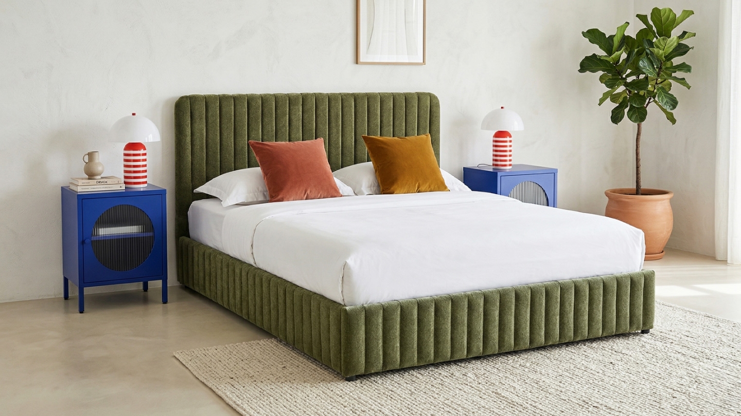 Lit coffre adulte 140x190 cm avec tête de lit capitonnée en tissu chenille vert kaki - Alto Lit coffre adulte 140x190 cm avec tête de lit capitonnée en tissu chenille vert kaki - Alto