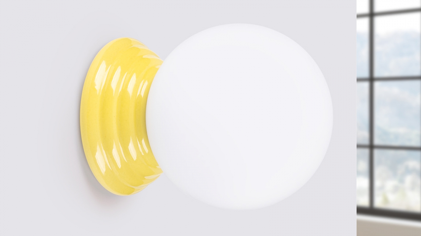 Applique murale en céramique jaune et globe en verre - Zori Applique murale en céramique jaune et globe en verre - Zori