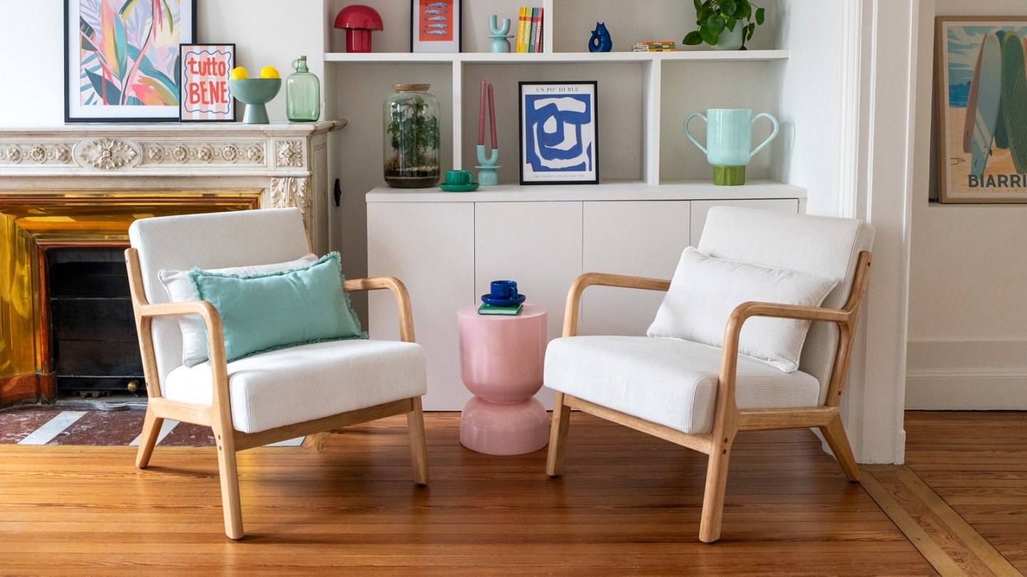 Fauteuil en bois et velours fines côtes beige - Lanna Fauteuil en bois et velours fines côtes beige - Lanna