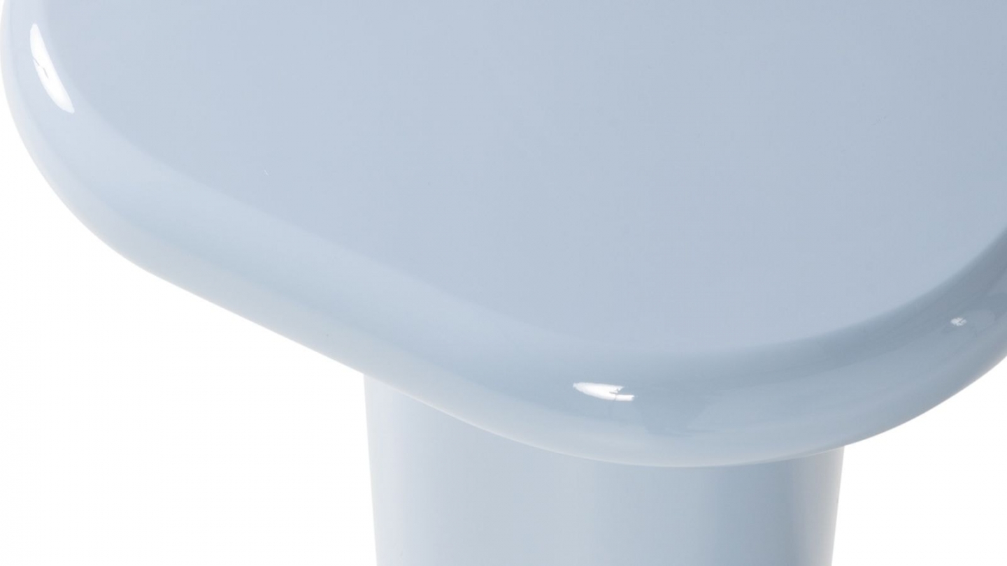 Table d'appoint carrée à bords arrondis laquée bleu clair brillant 50 cm - Zava Table d'appoint carrée à bords arrondis laquée bleu clair brillant 50 cm - Zava