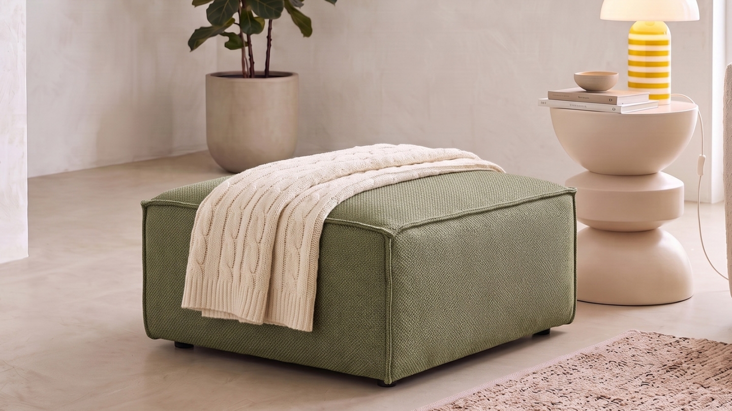 Pouf en tissu chenille vert olive - Asti Pouf en tissu chenille vert olive - Asti
