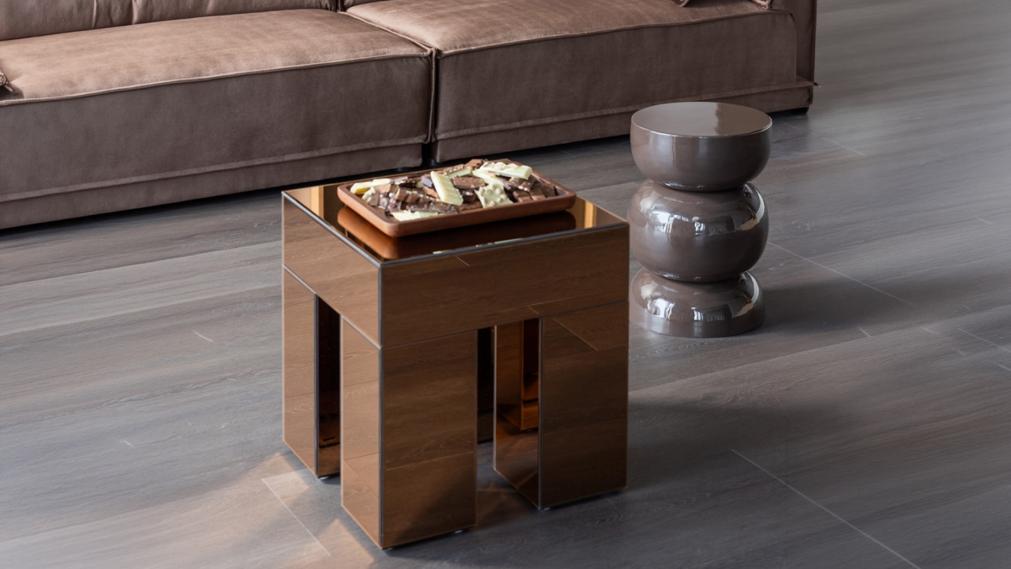 Table d'appoint en métal brun foncé Ø30 cm - Breno Table d'appoint en métal brun foncé Ø30 cm - Breno
